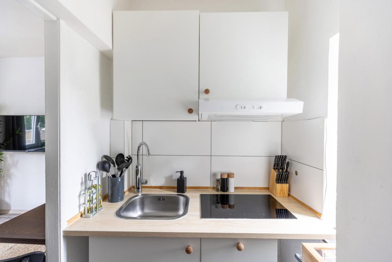 Perfekt Fuer 2! Wifi/ Netflix Apartment Duisburg Luaran gambar