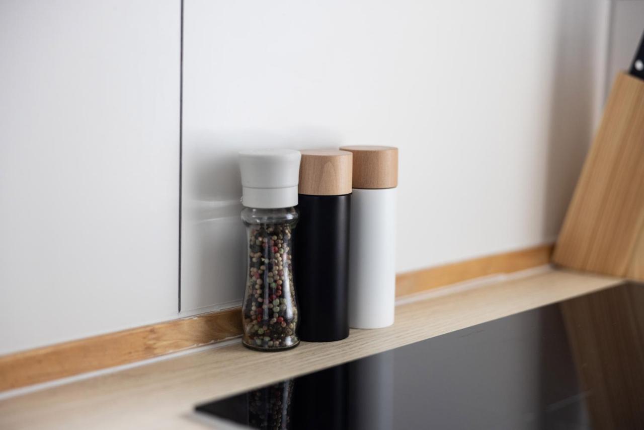 Perfekt Fuer 2! Wifi/ Netflix Apartment Duisburg Luaran gambar